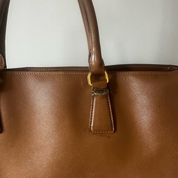 Prada
Saffiano Lux Leather Gardener's Tote - brown/tan - Picture 5 of 8